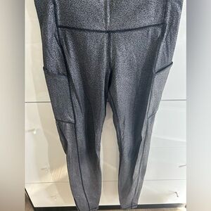 Lululemon Speed Up Tight Size 6 Luminosity Foil Print Silver